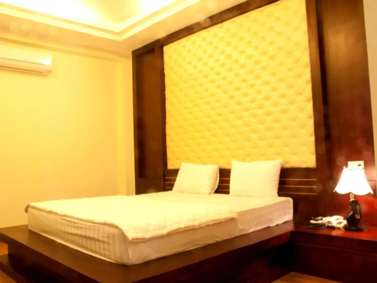Hoa Dao Hotel Nha Trang 2*,